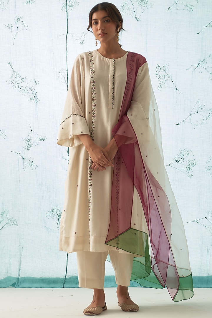 Ivory Chanderi Handwork Kurta Set by JANKI INDIA at Pernia's Pop Up Shop