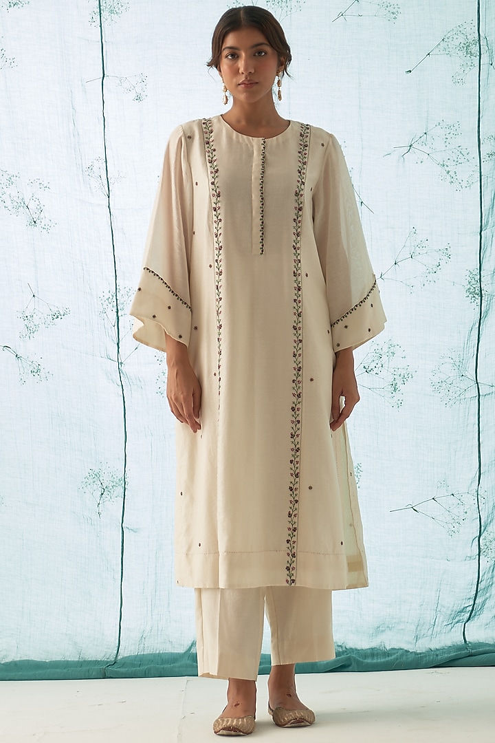 Ivory Chanderi Handwork Kurta Set by JANKI INDIA at Pernia's Pop Up Shop