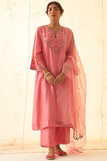 Pink Chanderi Handwork Kurta Set by JANKI INDIA at Pernia's Pop Up Shop