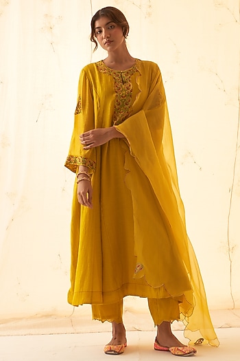 Yellow Chanderi Embroidered Kurta Set by JANKI INDIA at Pernia's Pop Up Shop
