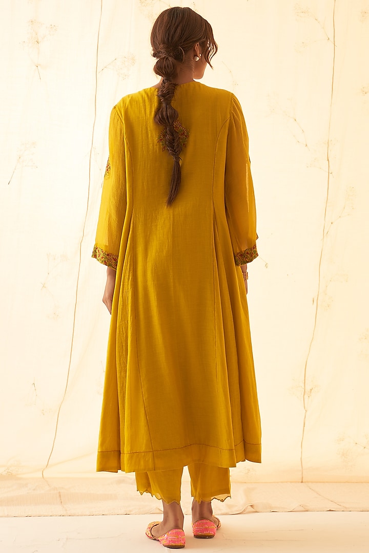 Yellow Chanderi Embroidered Kurta Set by JANKI INDIA at Pernia's Pop Up Shop