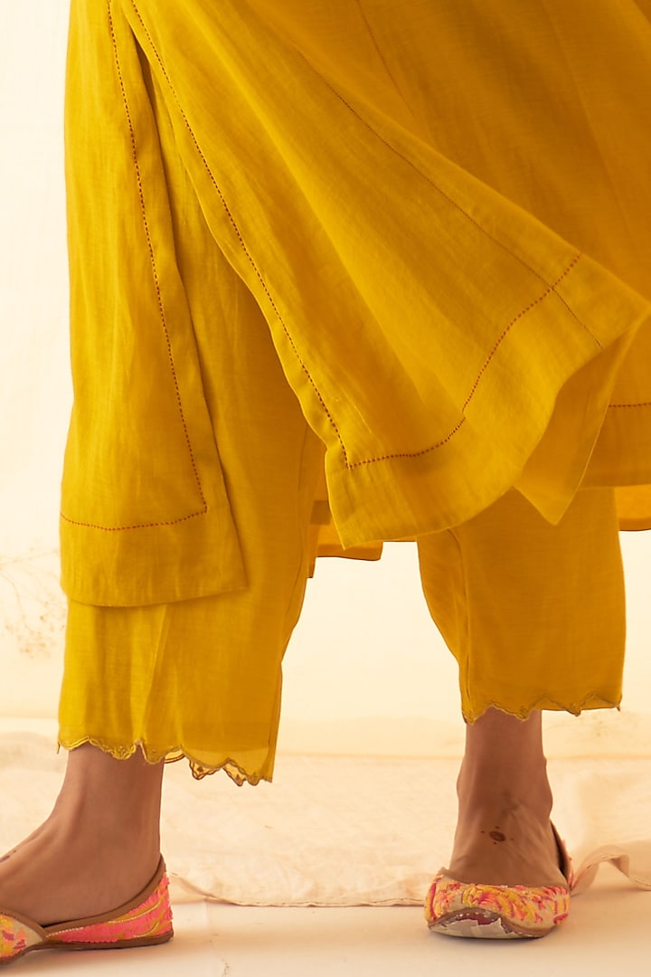 Yellow Chanderi Embroidered Kurta Set by JANKI INDIA at Pernia's Pop Up Shop