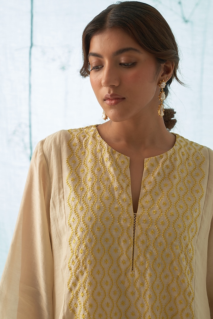 Ivory Chanderi Handwork & Embroidered Kurta Set by JANKI INDIA at Pernia's Pop Up Shop