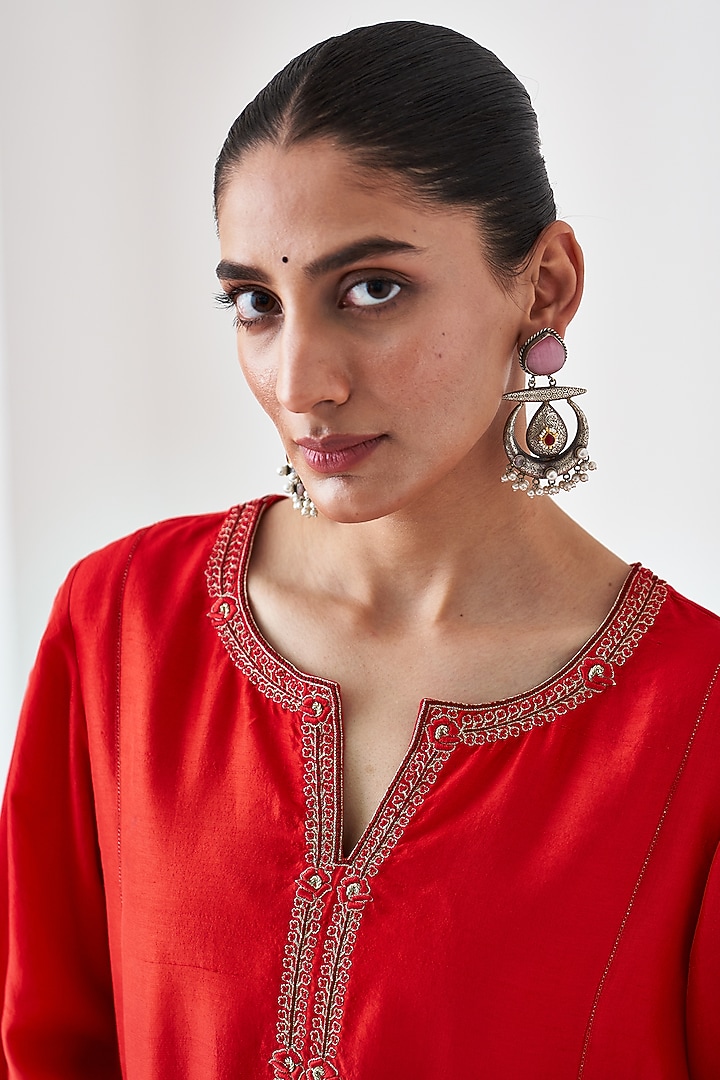 Red Dupion Silk Embroidered Kurta Set by JANKI INDIA at Pernia's Pop Up Shop