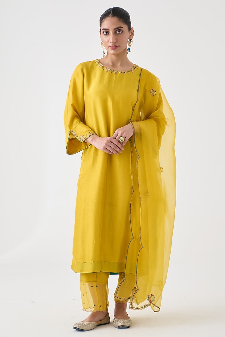 Yellow Dupion Silk Embroidered Kurta Set by JANKI INDIA at Pernia's Pop Up Shop