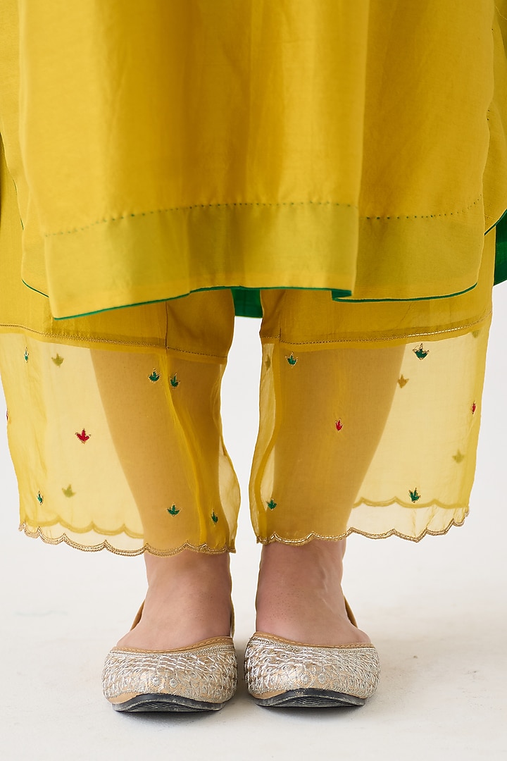 Yellow Dupion Silk Embroidered Kurta Set by JANKI INDIA at Pernia's Pop Up Shop