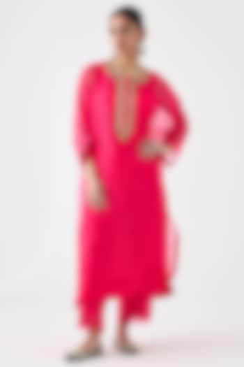 Fuchsia Organza Embroidered Kaftan Set by JANKI INDIA at Pernia's Pop Up Shop