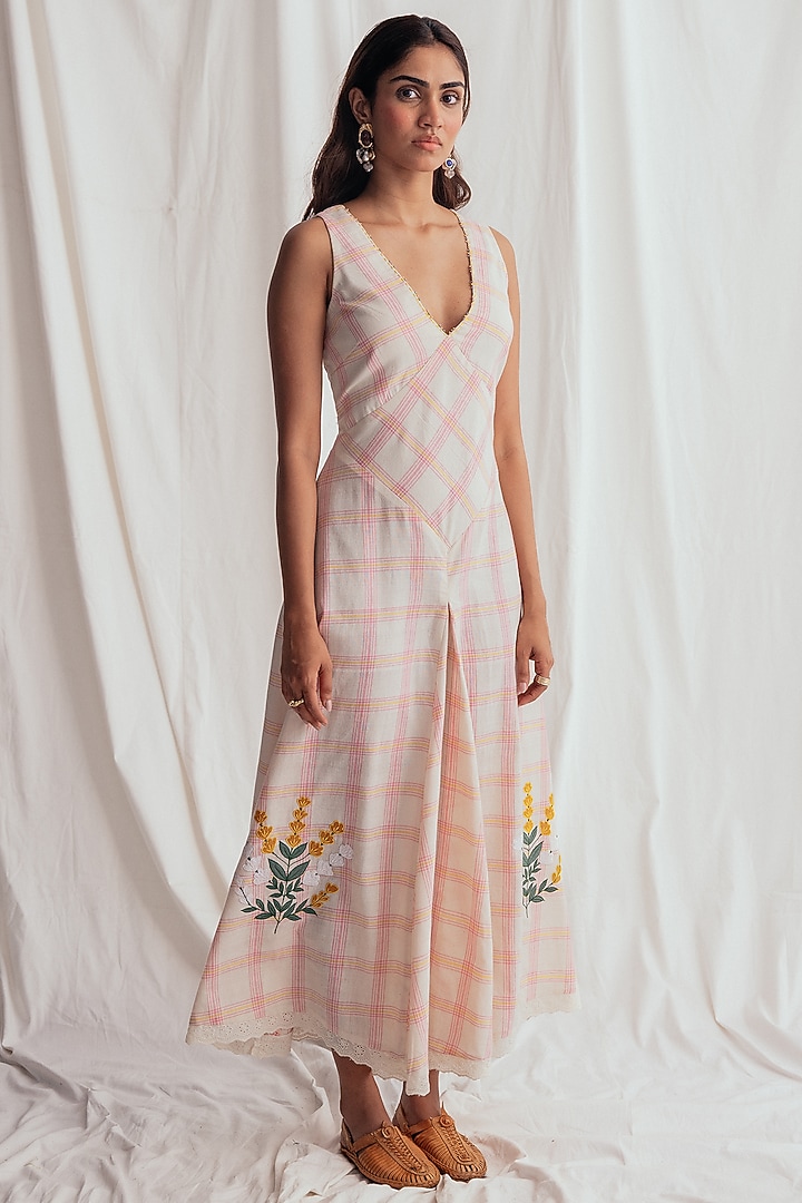 Pink & White Cotton Embroidered Vacation Dress by Jodi at Pernia's Pop Up Shop