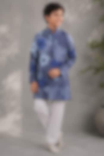 Blue Mul Silk Printed Kurta Set For Boys by Jorah Kids at Pernia's Pop Up Shop