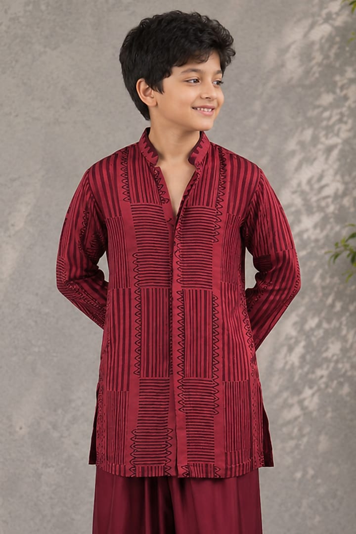 Wine Cotton Satin Printed Kurta Set For Boys by Jorah Kids at Pernia's Pop Up Shop