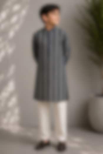 Grey Silk Bandhani Printed Kurta Set For Boys by Jorah Kids at Pernia's Pop Up Shop