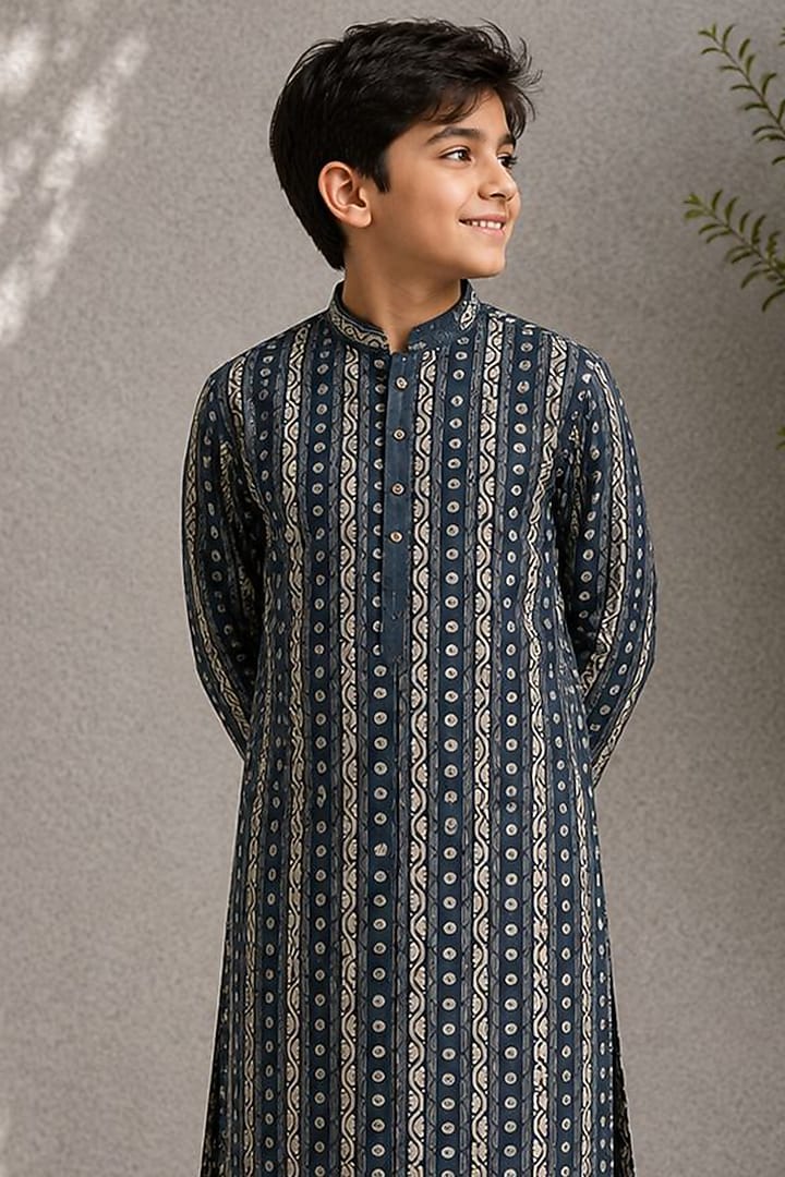 Grey Silk Bandhani Printed Kurta Set For Boys by Jorah Kids at Pernia's Pop Up Shop