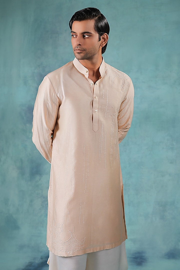 Peach Pure Chanderi Silk Thread Embroidered Kurta Set by JORAH MEN at Pernia's Pop Up Shop