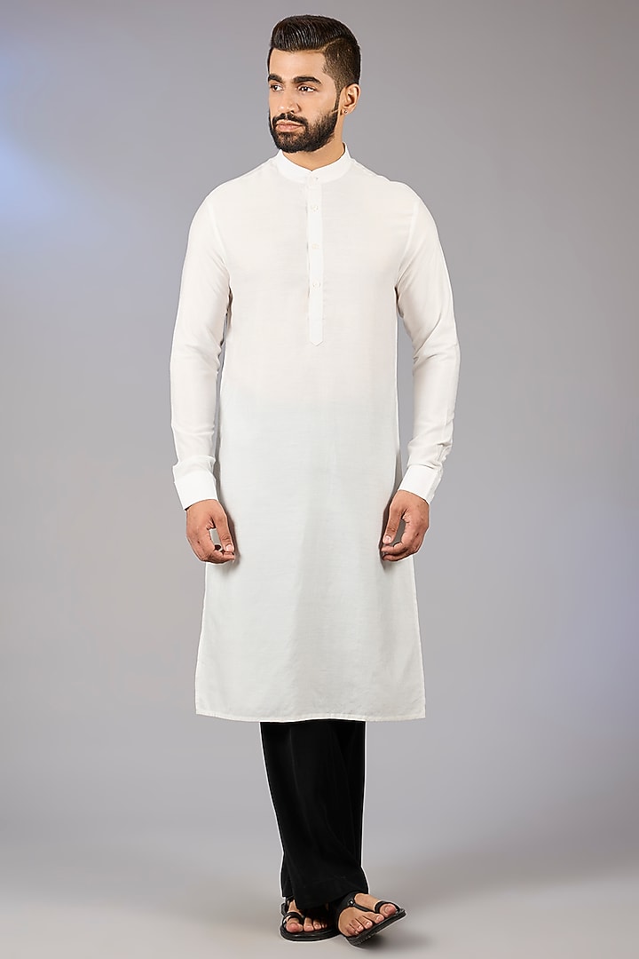 White Cotton Kurta by Sarab Khanijou at Pernia's Pop Up Shop