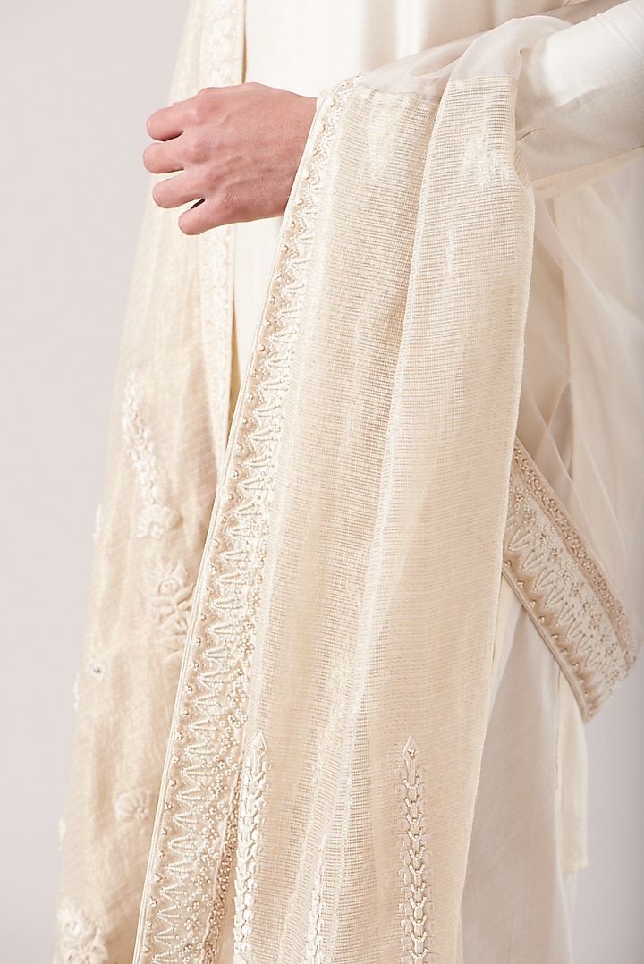 White Cotton Silk Kurta Set by Sarab Khanijou at Pernia's Pop Up Shop
