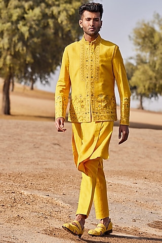 Yellow Silk Floral & Thread Embroidered Bundi Jacket Set by Sarab Khanijou