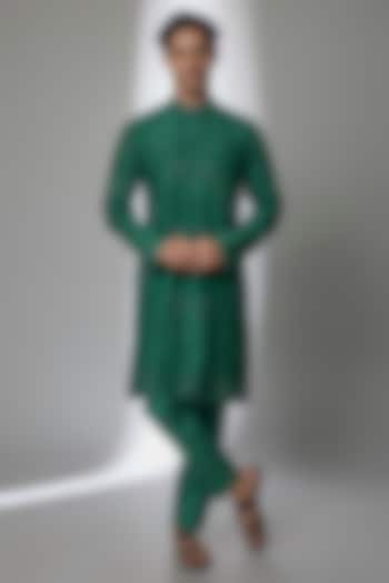 Forest Green Chanderi Silk Kurta Set by Sarab Khanijou at Pernia's Pop Up Shop