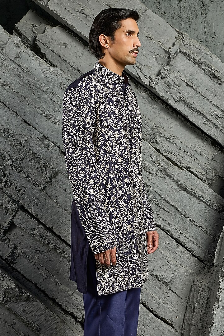Blue Chanderi Silk Thread Embroidered Kurta Set by Sarab Khanijou at Pernia's Pop Up Shop