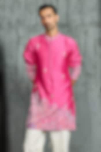 Pink Chanderi Silk Thread Embroidered Kurta Set by Sarab Khanijou at Pernia's Pop Up Shop