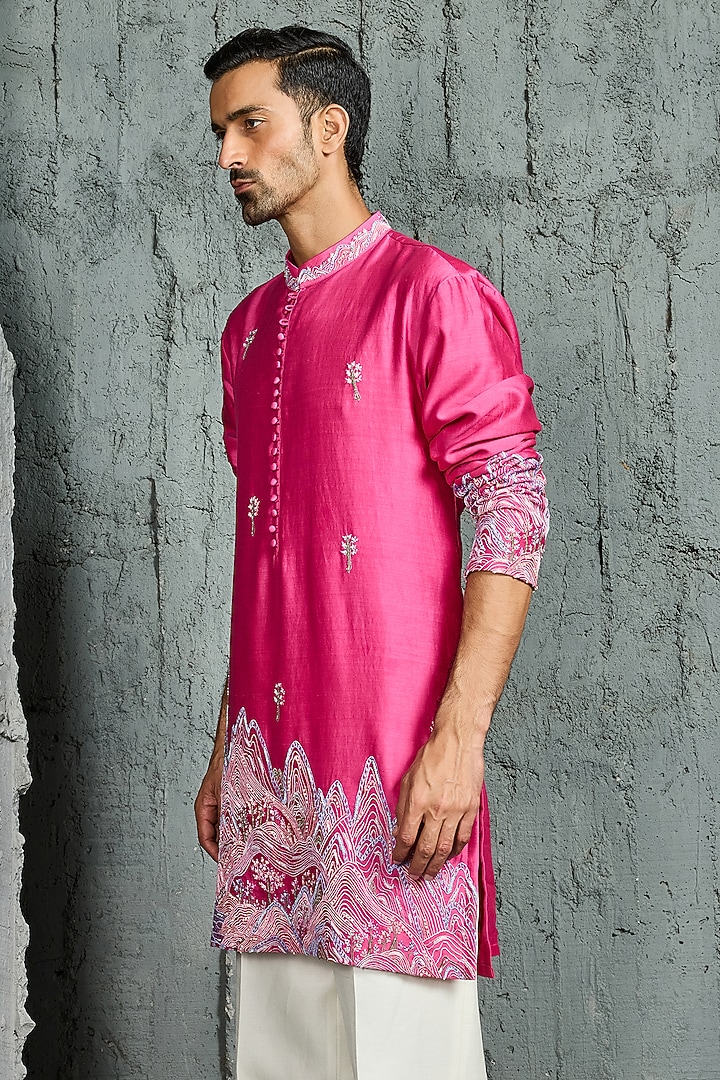 Pink Chanderi Silk Thread Embroidered Kurta Set by Sarab Khanijou at Pernia's Pop Up Shop