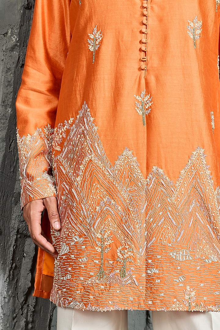 Orange Chanderi Silk Thread Embroidered Kurta Set by Sarab Khanijou at Pernia's Pop Up Shop