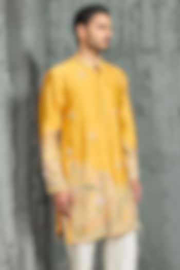 Yellow Chanderi Silk Thread Embroidered Kurta Set by Sarab Khanijou at Pernia's Pop Up Shop