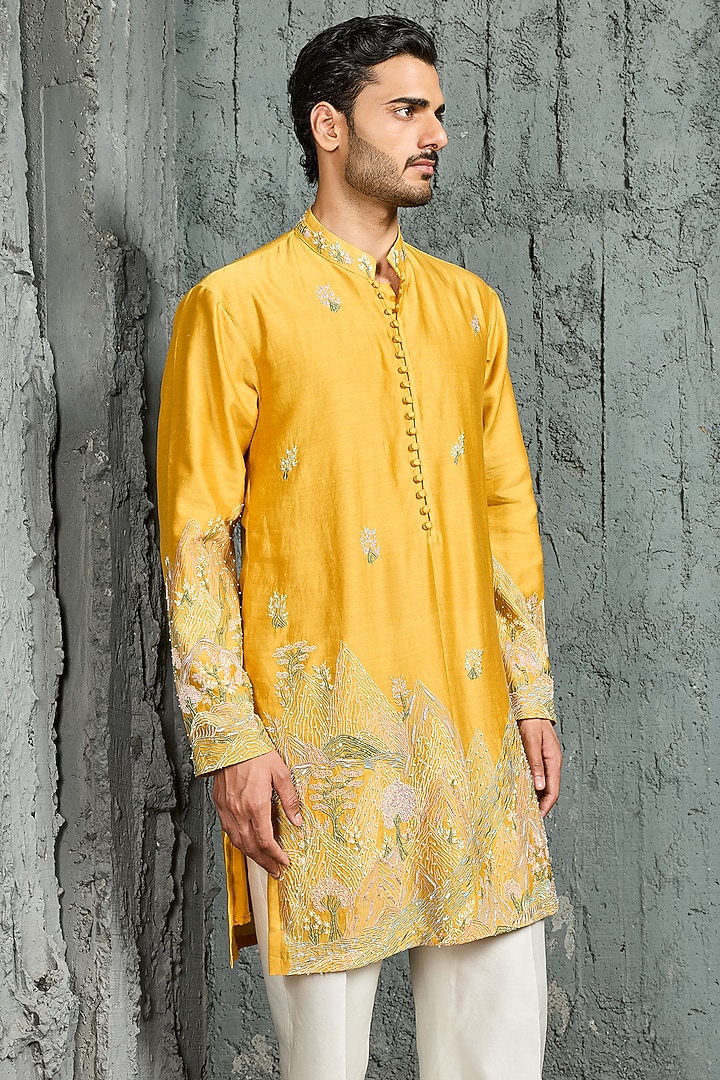 Yellow Chanderi Silk Thread Embroidered Kurta Set by Sarab Khanijou at Pernia's Pop Up Shop