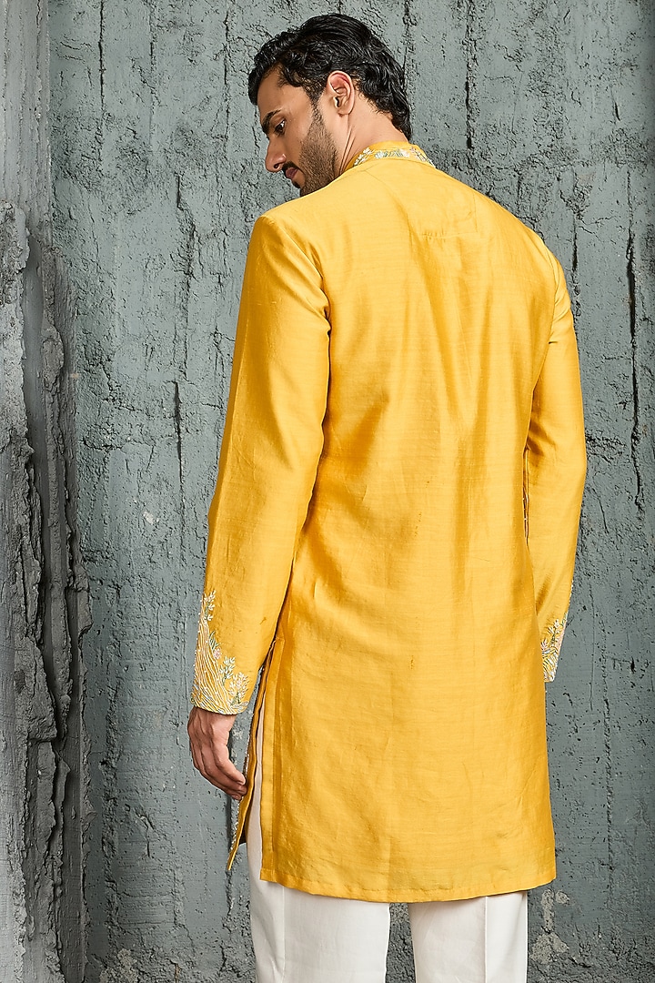 Yellow Chanderi Silk Thread Embroidered Kurta Set by Sarab Khanijou at Pernia's Pop Up Shop