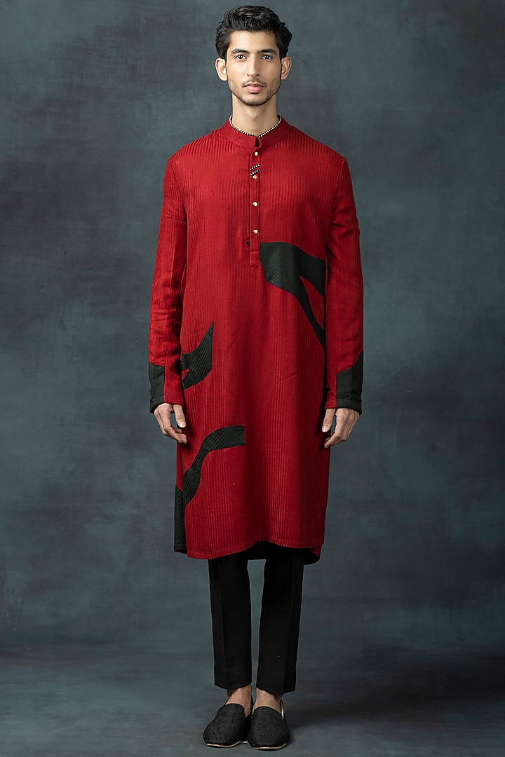 Red Moss Crepe Embroidered Kurta Set by Sarab Khanijou at Pernia's Pop Up Shop