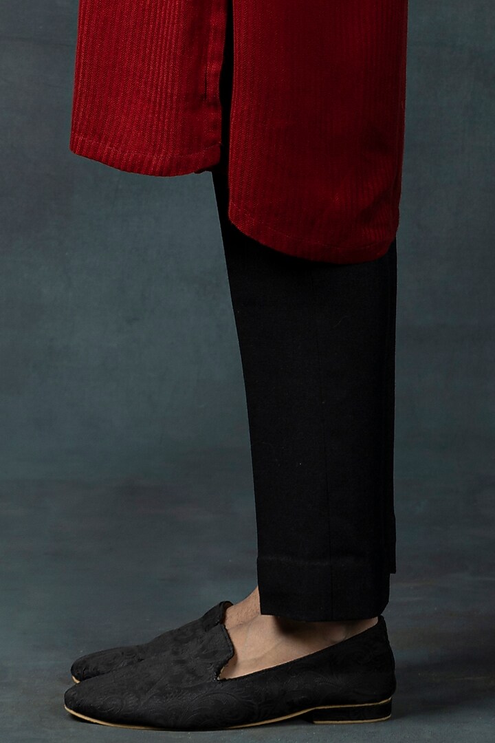 Red Moss Crepe Embroidered Kurta Set by Sarab Khanijou at Pernia's Pop Up Shop