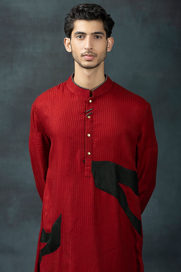 Red Moss Crepe Embroidered Kurta Set by Sarab Khanijou at Pernia's Pop Up Shop