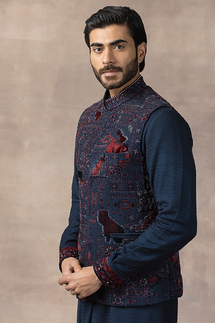 Navy Blue Silk Embroidered Waistcoat With Kurta Set by Sarab Khanijou at Pernia's Pop Up Shop