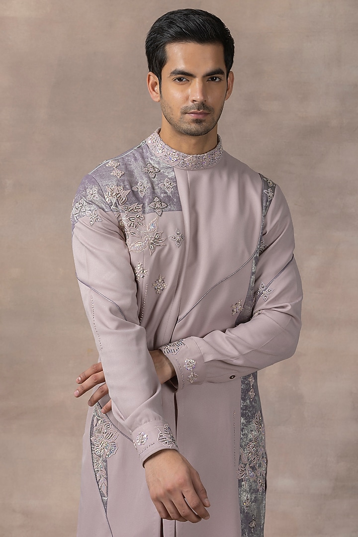 Lavender Crepe Embroidered Kurta Set by Sarab Khanijou at Pernia's Pop Up Shop