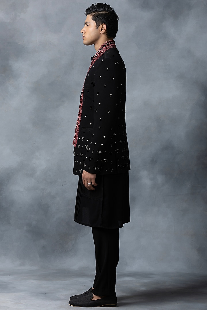 Black Sandwash Thread Embroidered Bandhgala Set by Sarab Khanijou at Pernia's Pop Up Shop