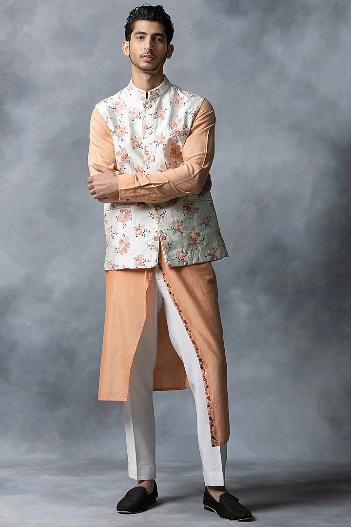Off-White Silk & Cotton Silk Floral Thread Work Bundi Jacket Set by Sarab Khanijou at Pernia's Pop Up Shop