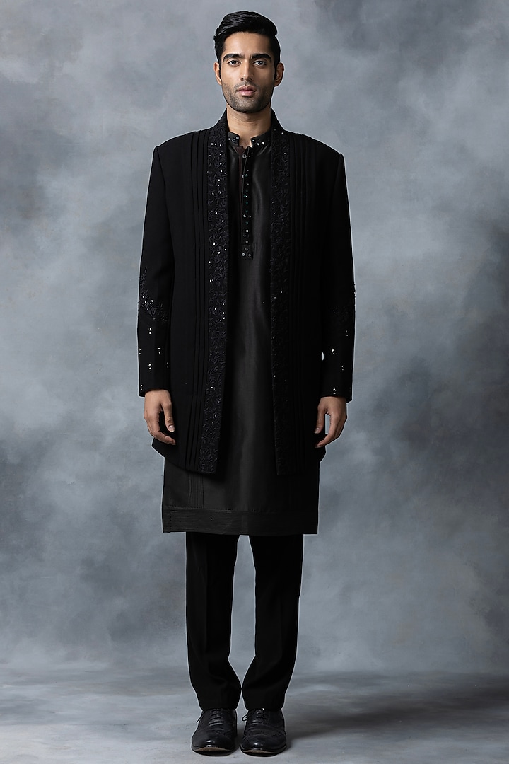 Black Knitted Fabric Indowestern Set by Sarab Khanijou