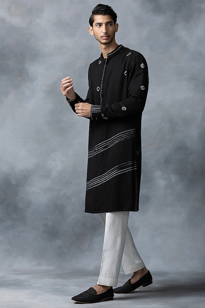 Black Moss Crepe Tie-Dye Kurta Set by Sarab Khanijou at Pernia's Pop Up Shop