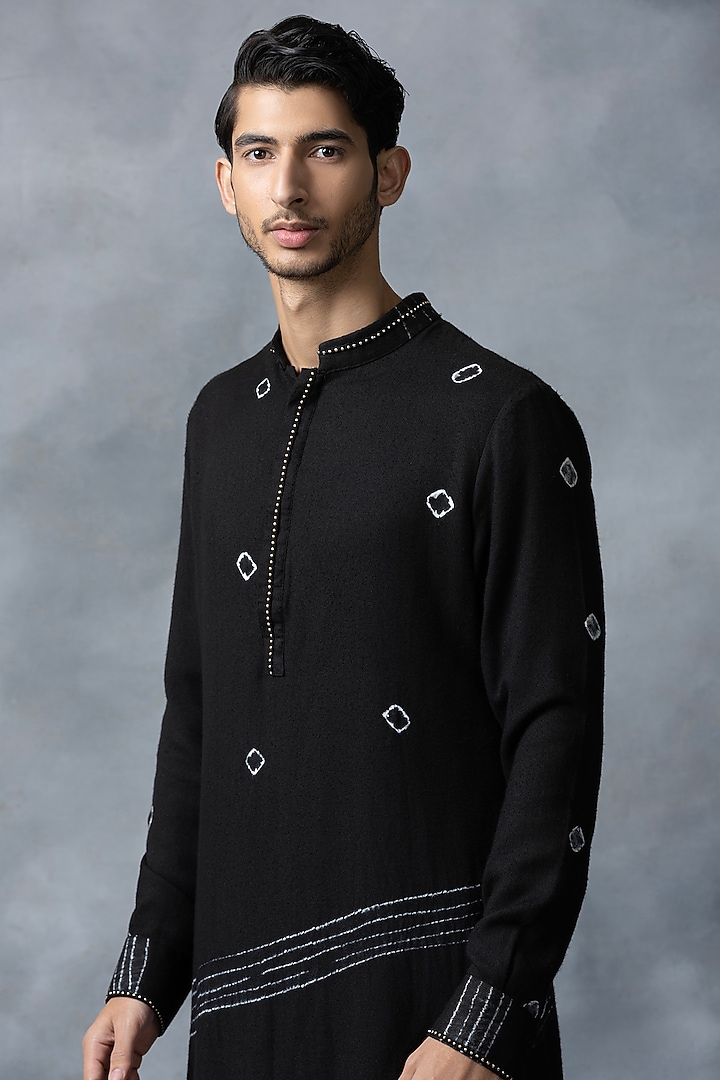 Black Moss Crepe Tie-Dye Kurta Set by Sarab Khanijou at Pernia's Pop Up Shop