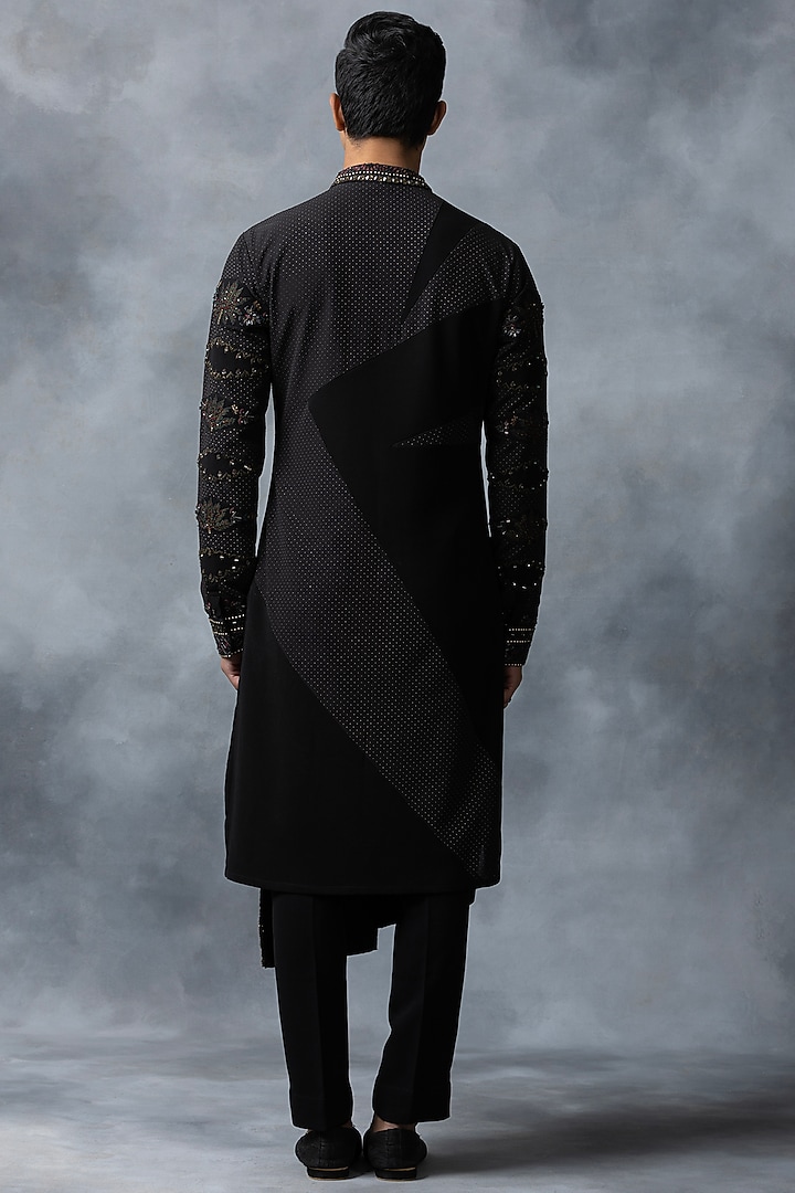 Black Sandwash Embroidered Kurta Set by Sarab Khanijou at Pernia's Pop Up Shop