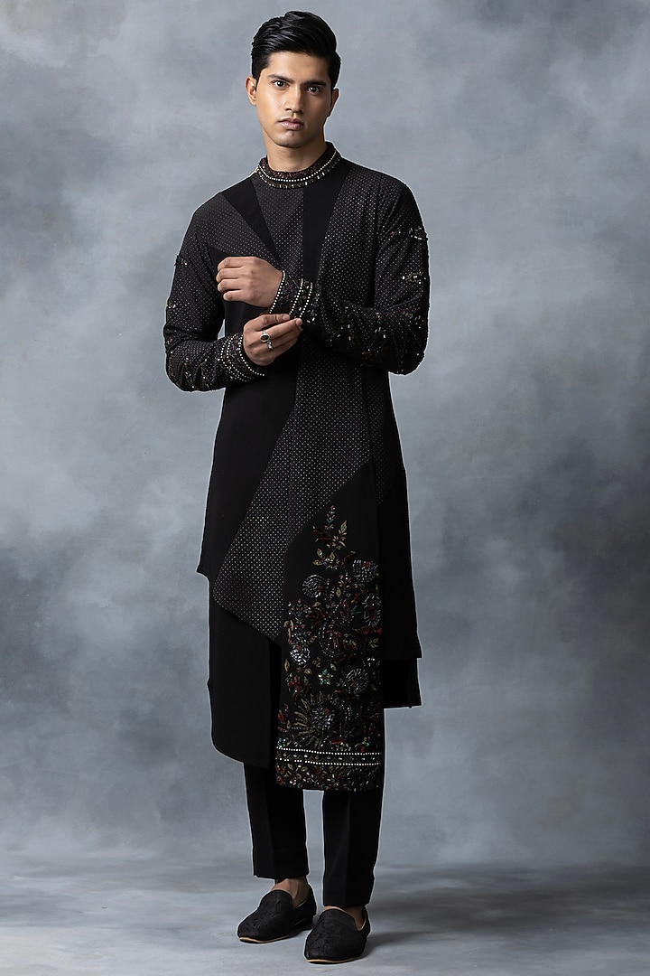 Black Sandwash Embroidered Kurta Set by Sarab Khanijou at Pernia's Pop Up Shop