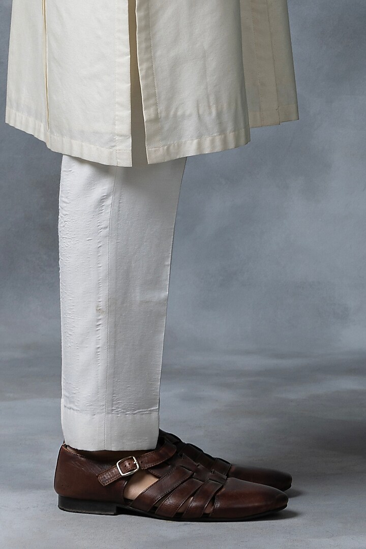 Off-White Cotton Silk Mirror Work Kurta Set by Sarab Khanijou at Pernia's Pop Up Shop