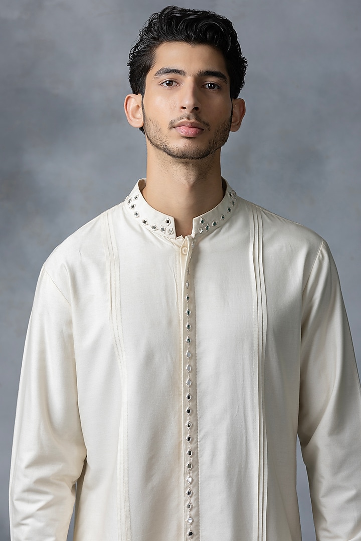 Off-White Cotton Silk Mirror Work Kurta Set by Sarab Khanijou at Pernia's Pop Up Shop
