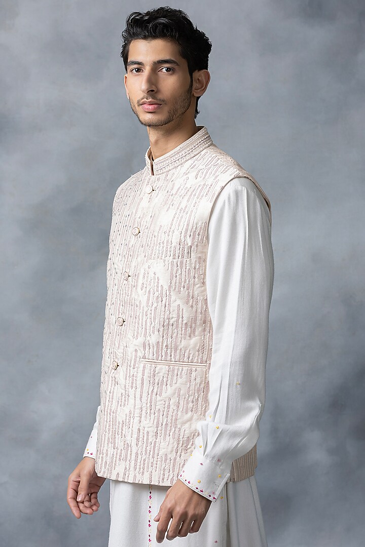 Peach Raw Silk & Moss CrepeThread Work Bundi Jacket Set by Sarab Khanijou at Pernia's Pop Up Shop