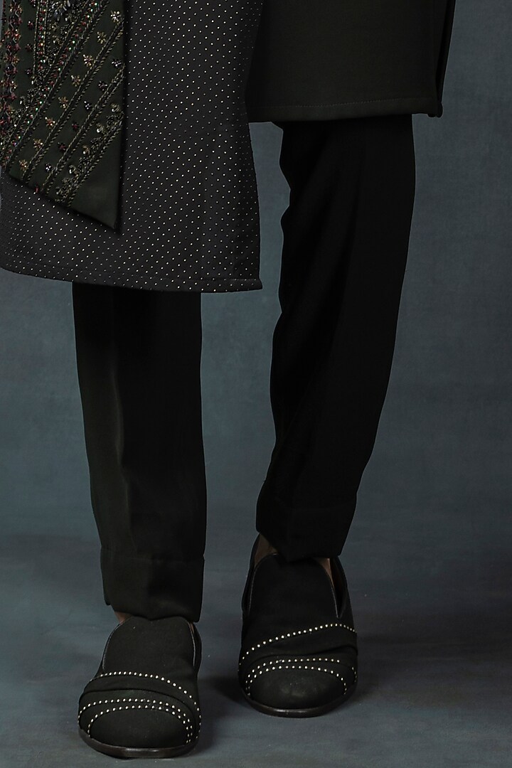 Forest Green Sandwash Embroidered Kurta Set by Sarab Khanijou at Pernia's Pop Up Shop