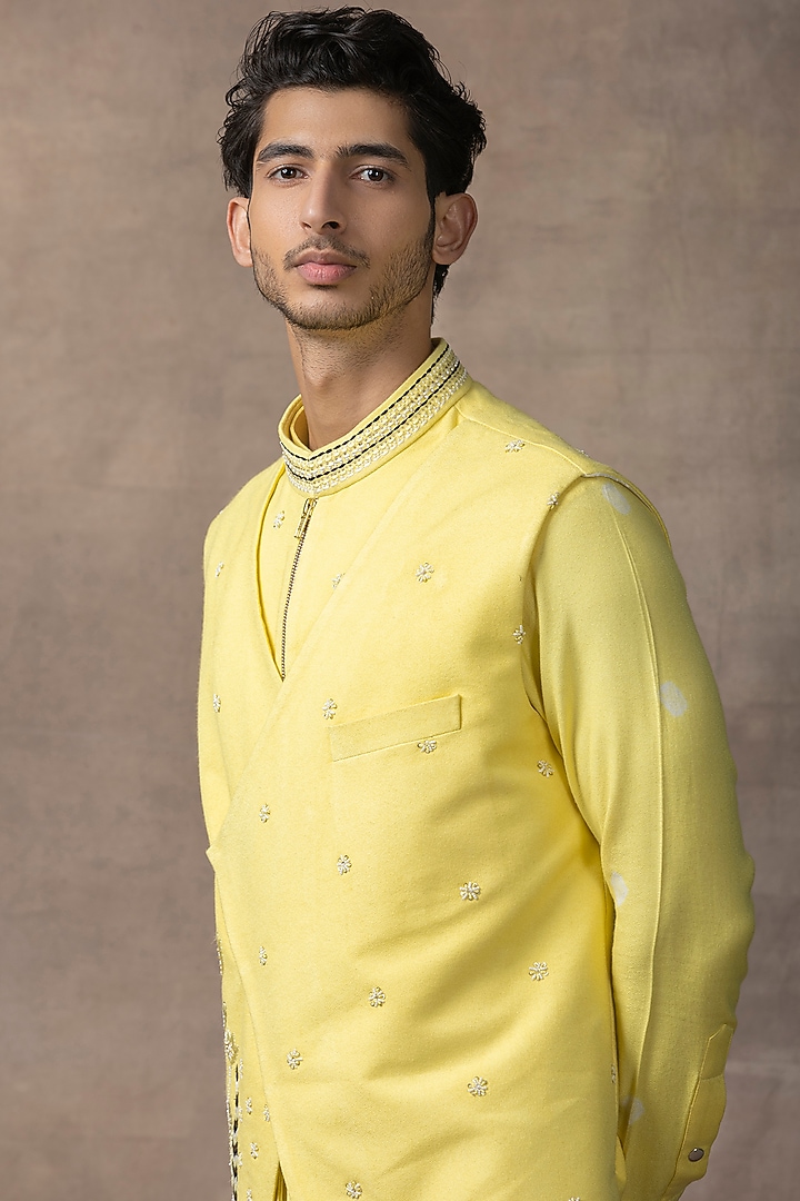 Lemon Yellow Moss Crepe Embroidered Waistcoat With Kurta Set by Sarab Khanijou at Pernia's Pop Up Shop