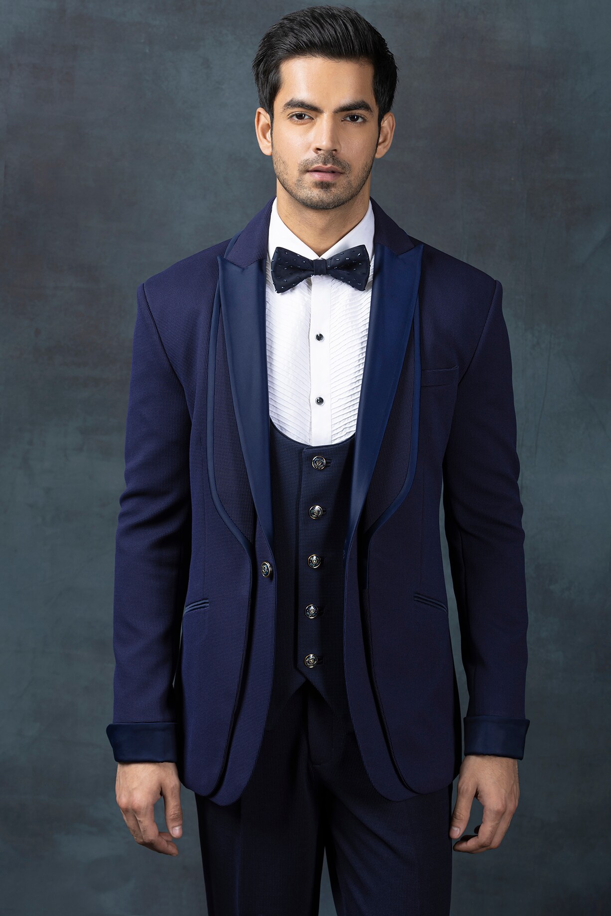 Buy Sarab Khanijou Navy Blue Jersey Tuxedo Set at 2024