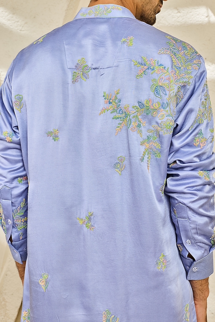 Lilac Chanderi Silk Thread Embroidered Kurta Set by Sarab Khanijou at Pernia's Pop Up Shop