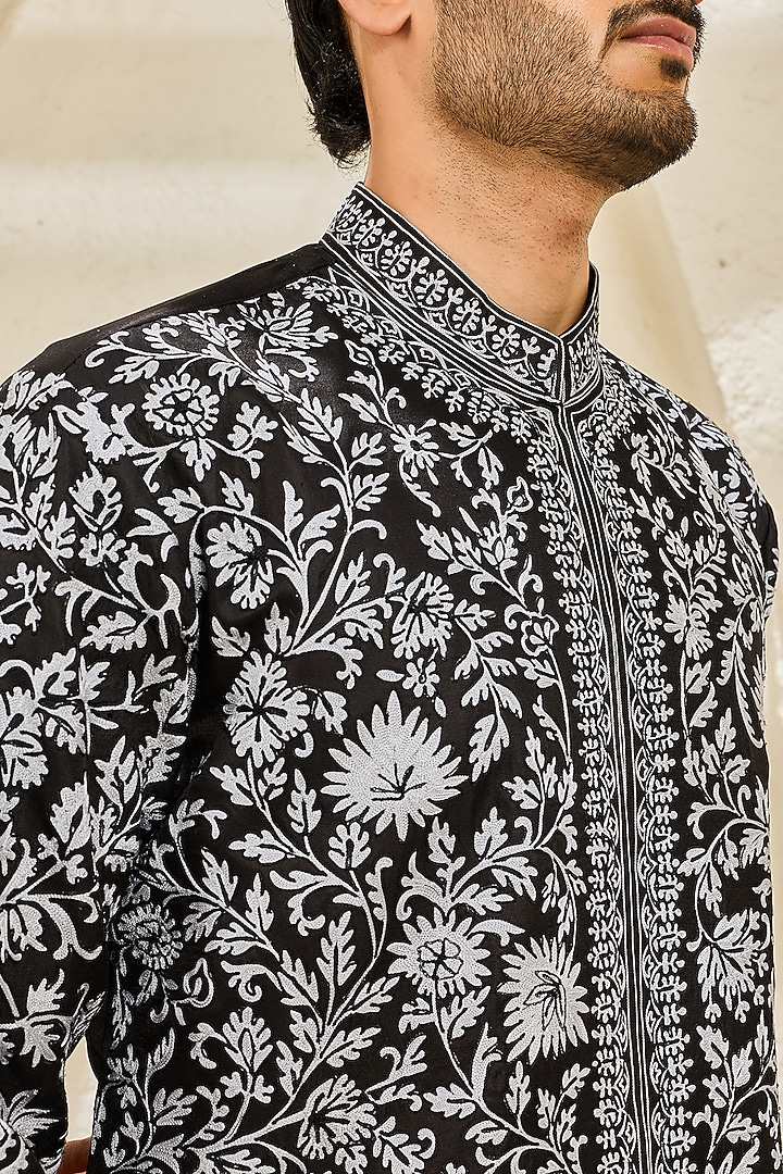 Black Chanderi Silk Thread Embroidered Kurta Set by Sarab Khanijou at Pernia's Pop Up Shop