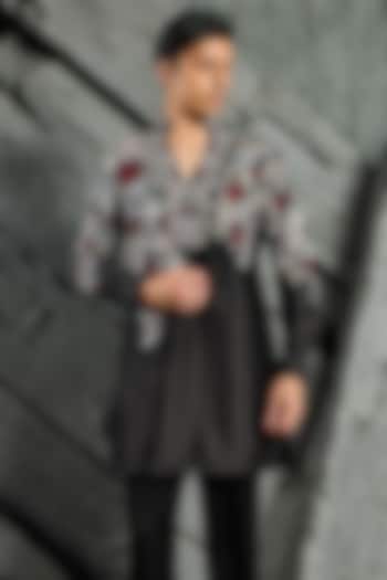 Black Chanderi Silk Thread Embroidered Kurta Set by Sarab Khanijou at Pernia's Pop Up Shop