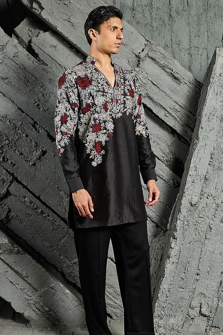 Black Chanderi Silk Thread Embroidered Kurta Set by Sarab Khanijou at Pernia's Pop Up Shop